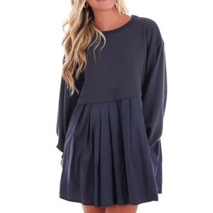 NWOT-Black Trendy Oversized Longsleeve Pleated Dresss